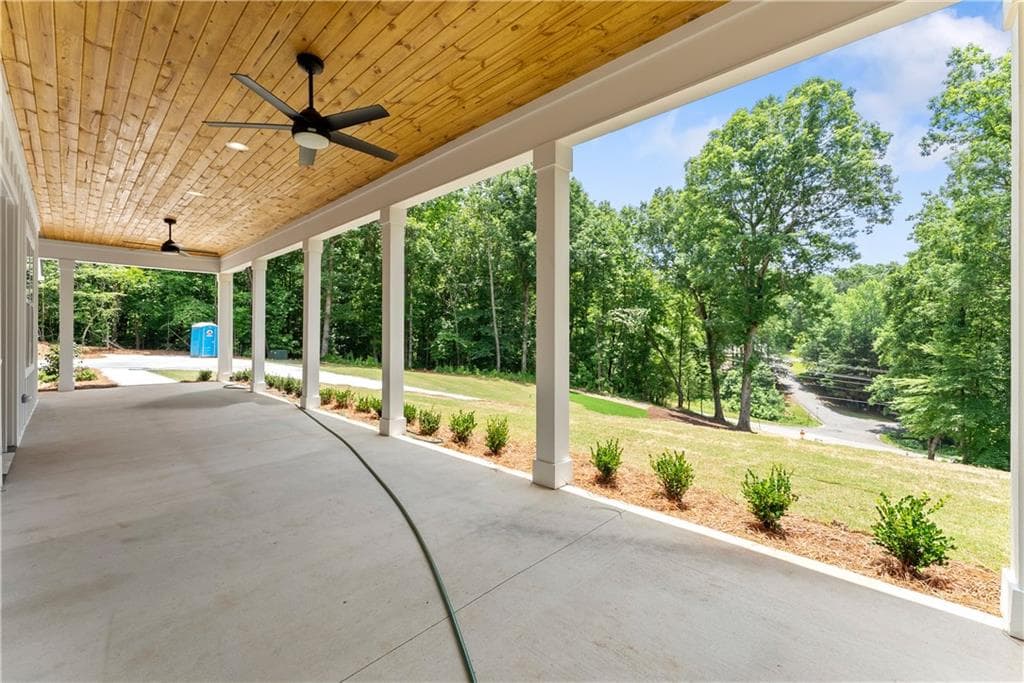 3 bedroom, 3 bathroom, 3,400 sq ft single family residence for sale at 412 Jess Hunt Road, Cleveland, GA 30528 — photo 5