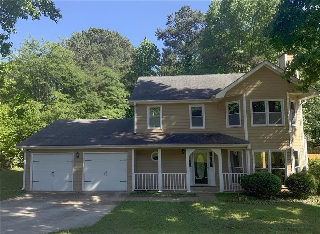 3 bedroom, 3 bathroom, 1,680 sq ft single family residence under contract at 750 Forest Park Lane, Suwanee, GA 30024