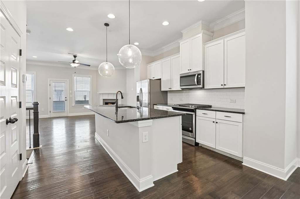 3 bedroom, 4 bathroom, 1,880 sq ft townhouse for sale at 511 Morningtide Way, Atlanta, GA 30324 — photo 6