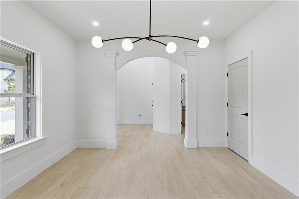 5 bedroom, 3 bathroom, 2,442 sq ft single family residence for sale at 971 Overlook Path Way, Lawrenceville, GA 30045 — photo 7