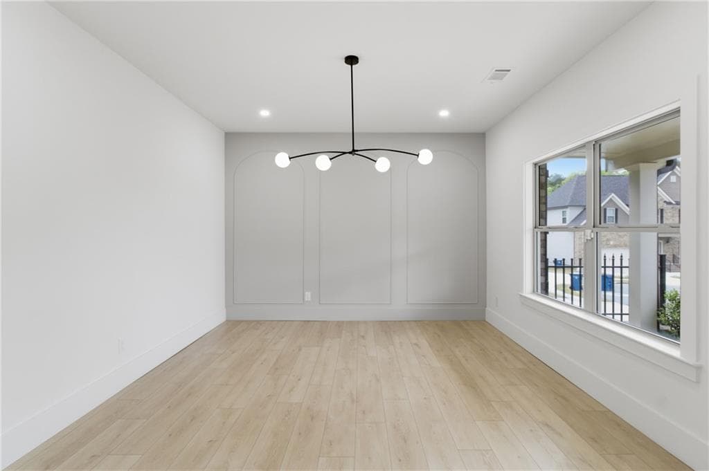 5 bedroom, 3 bathroom, 2,442 sq ft single family residence for sale at 971 Overlook Path Way, Lawrenceville, GA 30045 — photo 8