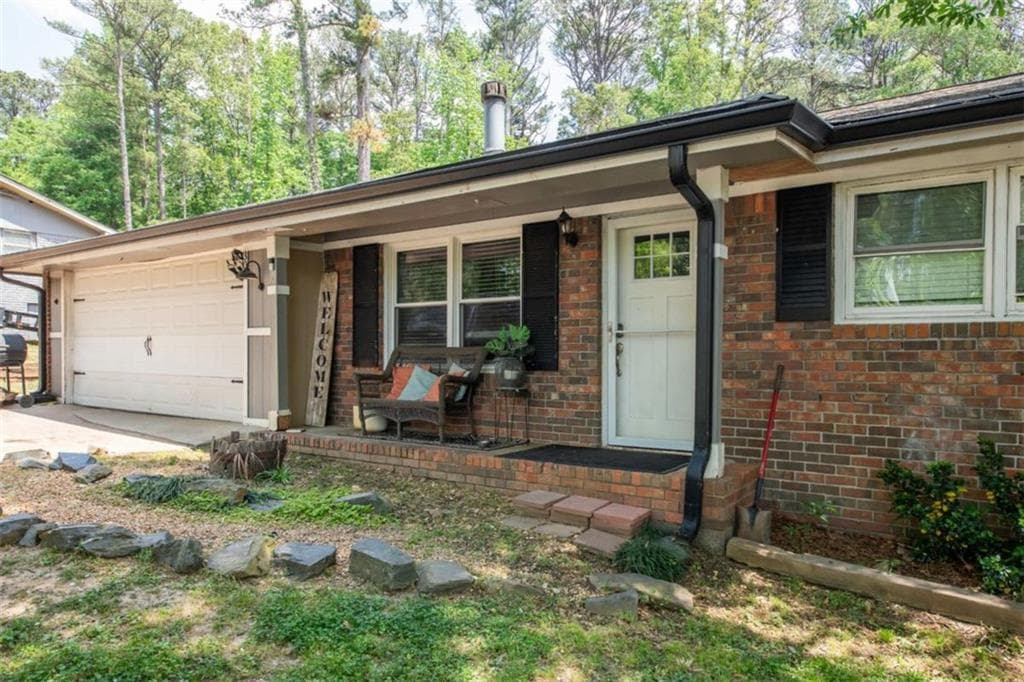 4 bedroom, 2 bathroom, 1,578 sq ft single family residence for sale at 303 Wildwood Drive, Dallas, GA 30132 — photo 4