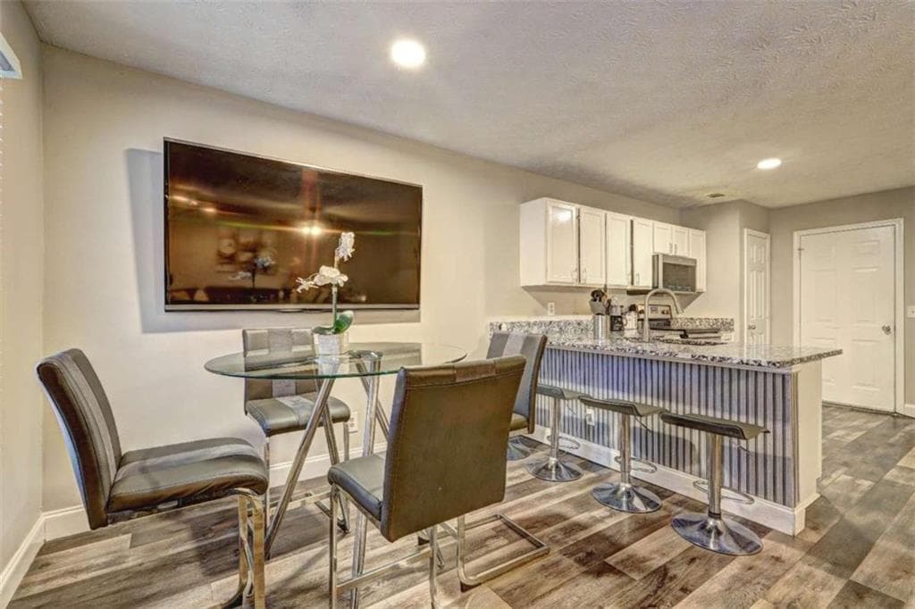 3 bedroom, 3 bathroom, 1,112 sq ft townhouse for sale at 7706 Bernardo Drive, Riverdale, GA 30296 — photo 5