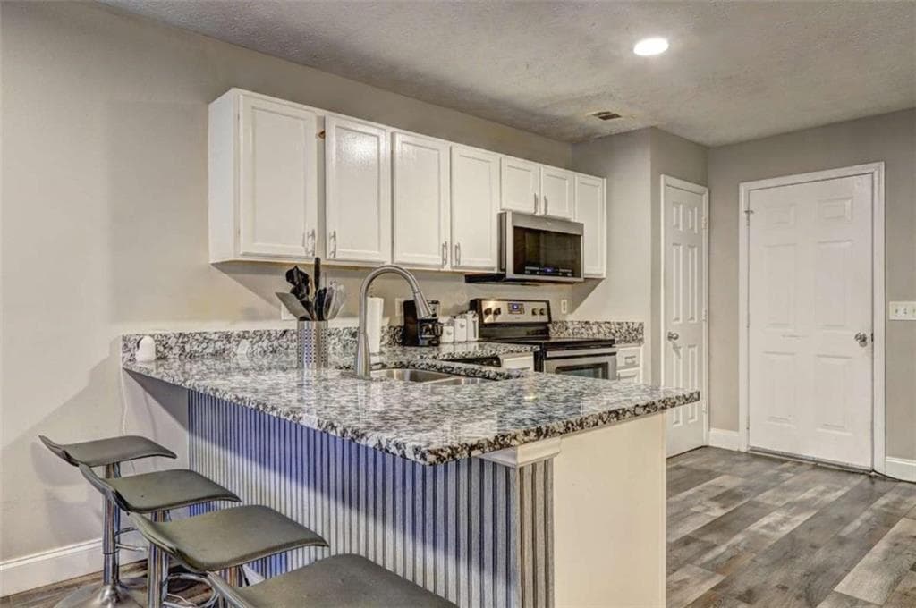 3 bedroom, 3 bathroom, 1,112 sq ft townhouse for sale at 7706 Bernardo Drive, Riverdale, GA 30296 — photo 6