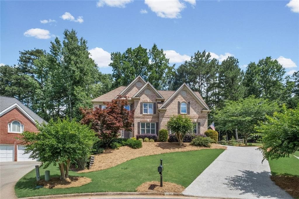 4 bedroom, 4 bathroom, 4,192 sq ft single family residence for sale at 3085 Walnut Creek Drive, Alpharetta, GA 30005 — photo 2