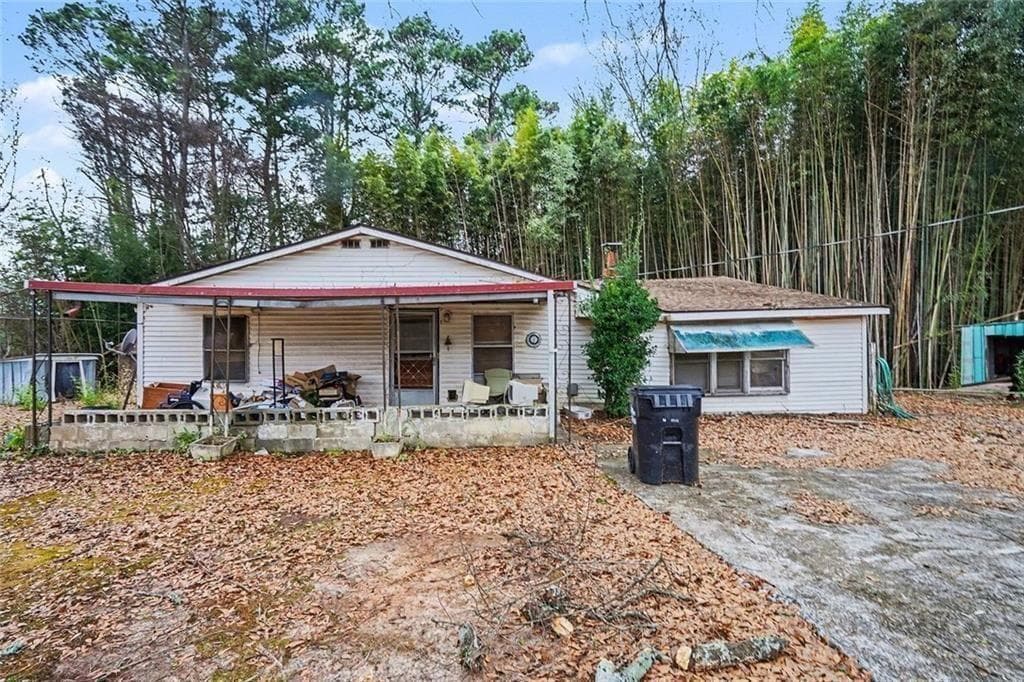 2 bedroom, 1 bathroom, 1,560 sq ft single family residence for sale at 3580 Paul Samuel Road, Kennesaw, GA 30152