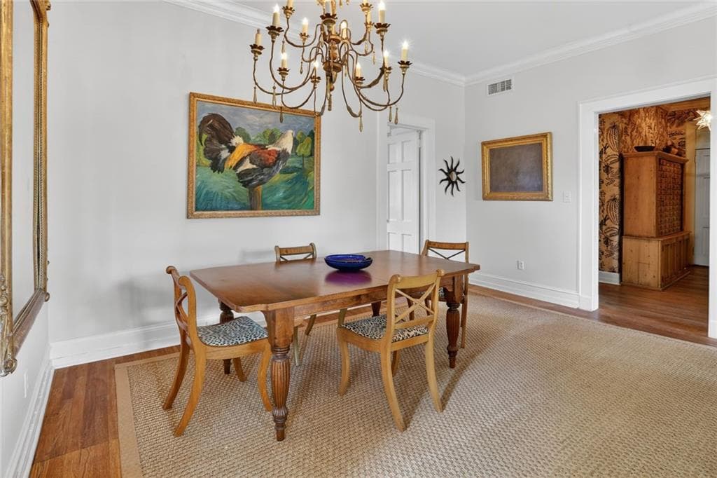 2 bedroom, 2 bathroom, 1,379 sq ft condominium under contract at 200 Montgomery Ferry Drive 19, Atlanta, GA 30309 — photo 7
