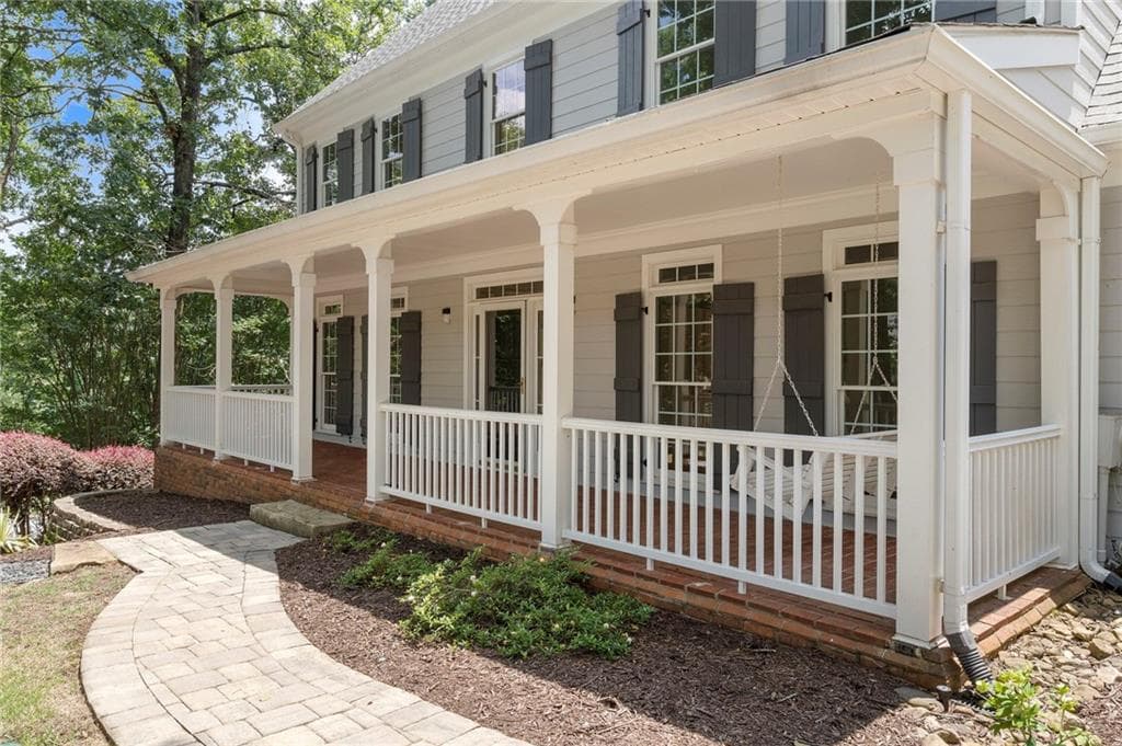 5 bedroom, 4 bathroom, 4,432 sq ft single family residence for sale at 8965 Laurel Way, Johns Creek, GA 30022 — photo 3