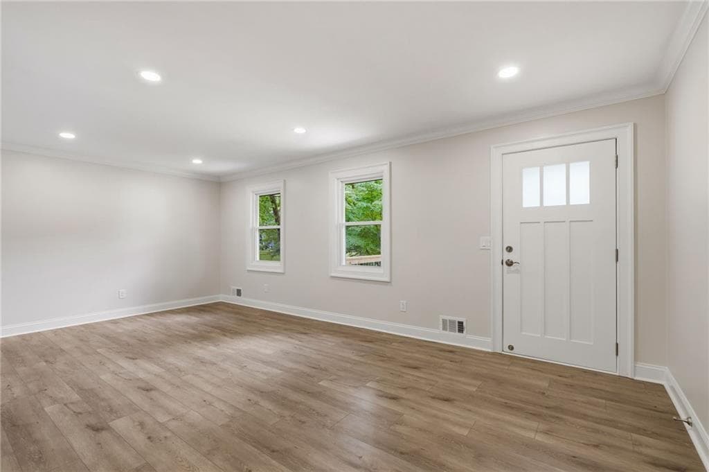 3 bedroom, 2 bathroom, 1,308 sq ft single family residence for sale at 2420 Red Fox Run, Acworth, GA 30101 — photo 2