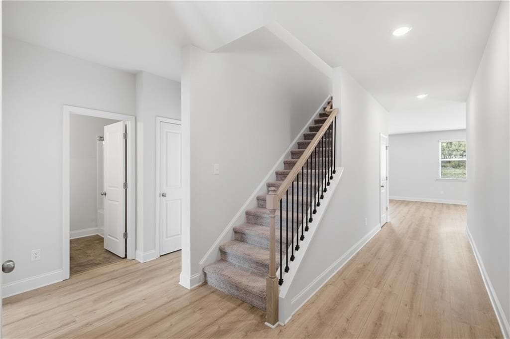 5 bedroom, 3 bathroom, 2,615 sq ft single family residence for sale at 11 Dew Drop Lane, Dallas, GA 30157 — photo 7