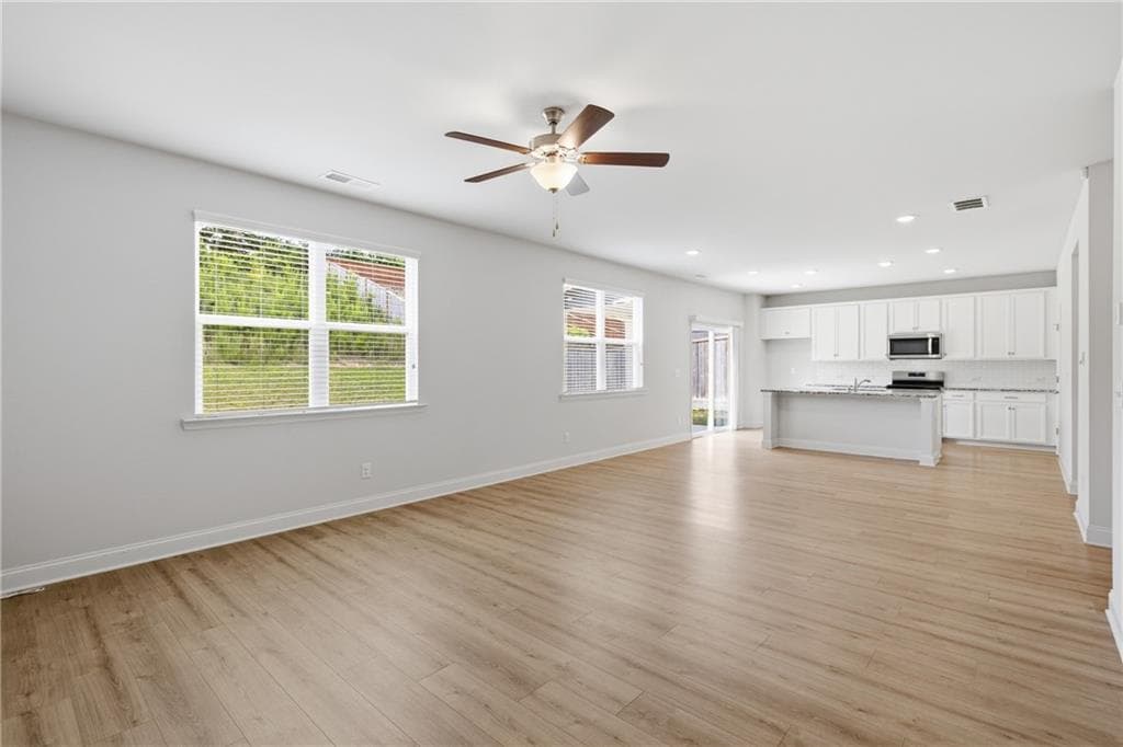 5 bedroom, 3 bathroom, 2,615 sq ft single family residence for sale at 11 Dew Drop Lane, Dallas, GA 30157 — photo 9