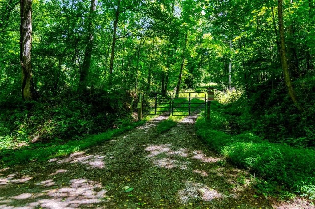 2 bedroom, 1 bathroom, 860 sq ft single family residence for sale at 773 Fairview Road, Jasper, GA 30143 — photo 2