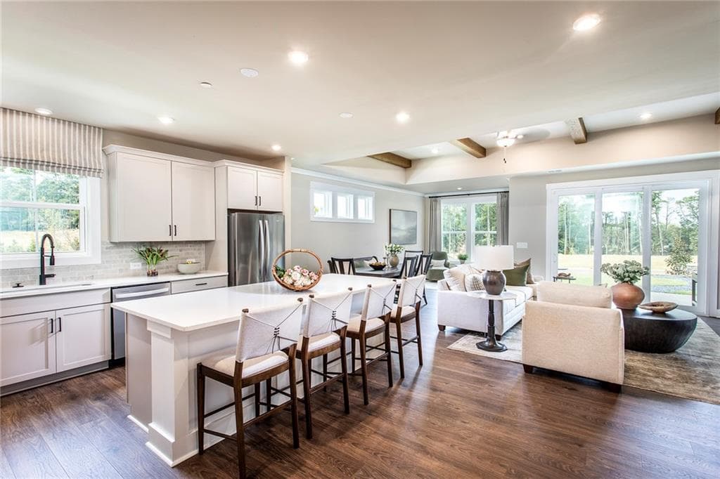 4 bedroom, 3 bathroom, 2,665 sq ft single family residence for sale at 121 Willowfern Lane, Marietta, GA 30066 — photo 2