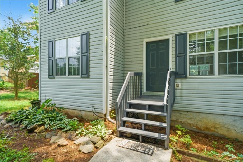 5 bedroom, 3 bathroom, 2,220 sq ft single family residence for sale at 483 Mephisto Circle, Lawrenceville, GA 30046 — photo 2