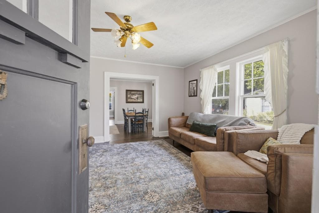 2 bedroom, 1 bathroom, 1,312 sq ft single family residence for sale at 274 S Cherokee Road, Social Circle, GA 30025 — photo 7