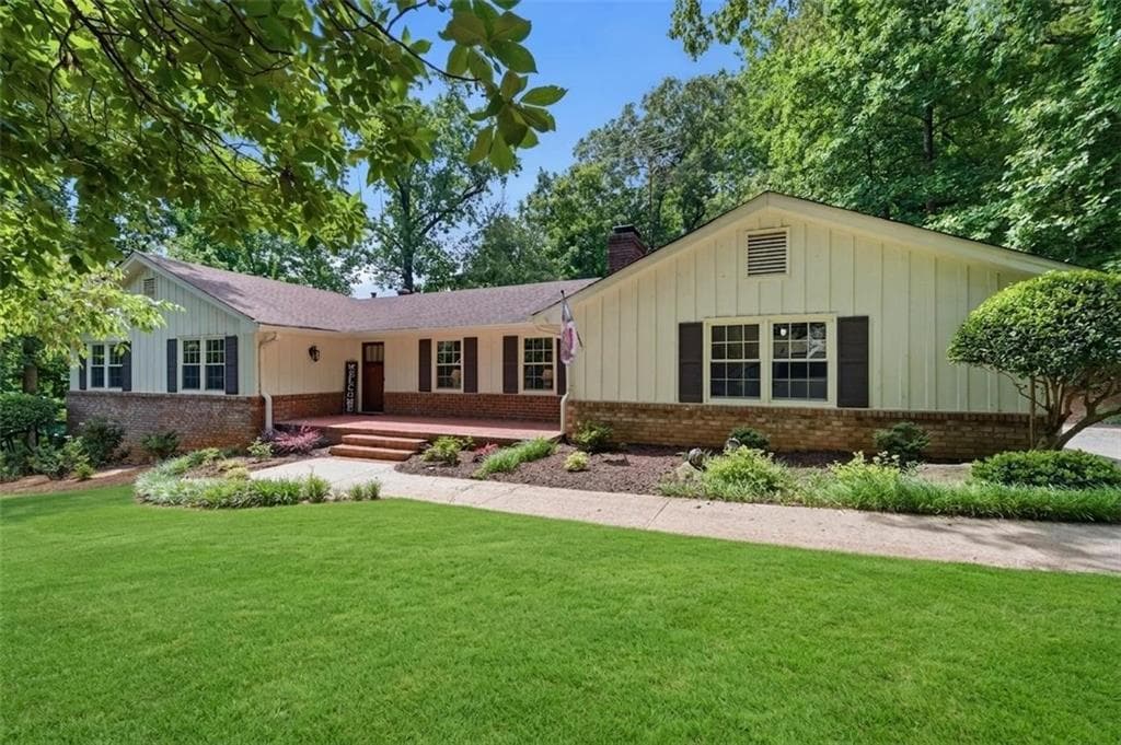 3 bedroom, 2 bathroom, 1,750 sq ft single family residence sold at 600 Pine Grove Road, Roswell, GA 30075