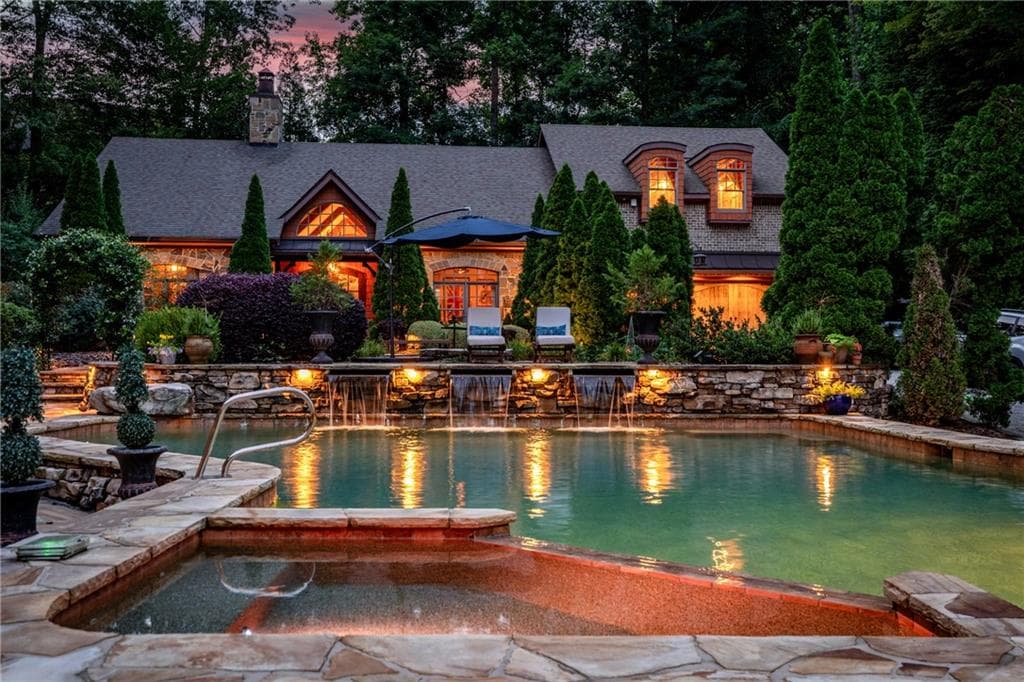 7 bedroom, 7 bathroom, 7,462 sq ft single family residence for sale at 625 Willeo Road, Roswell, GA 30075 — photo 2