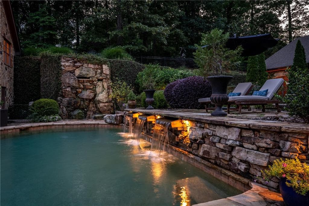 7 bedroom, 7 bathroom, 7,462 sq ft single family residence for sale at 625 Willeo Road, Roswell, GA 30075 — photo 3