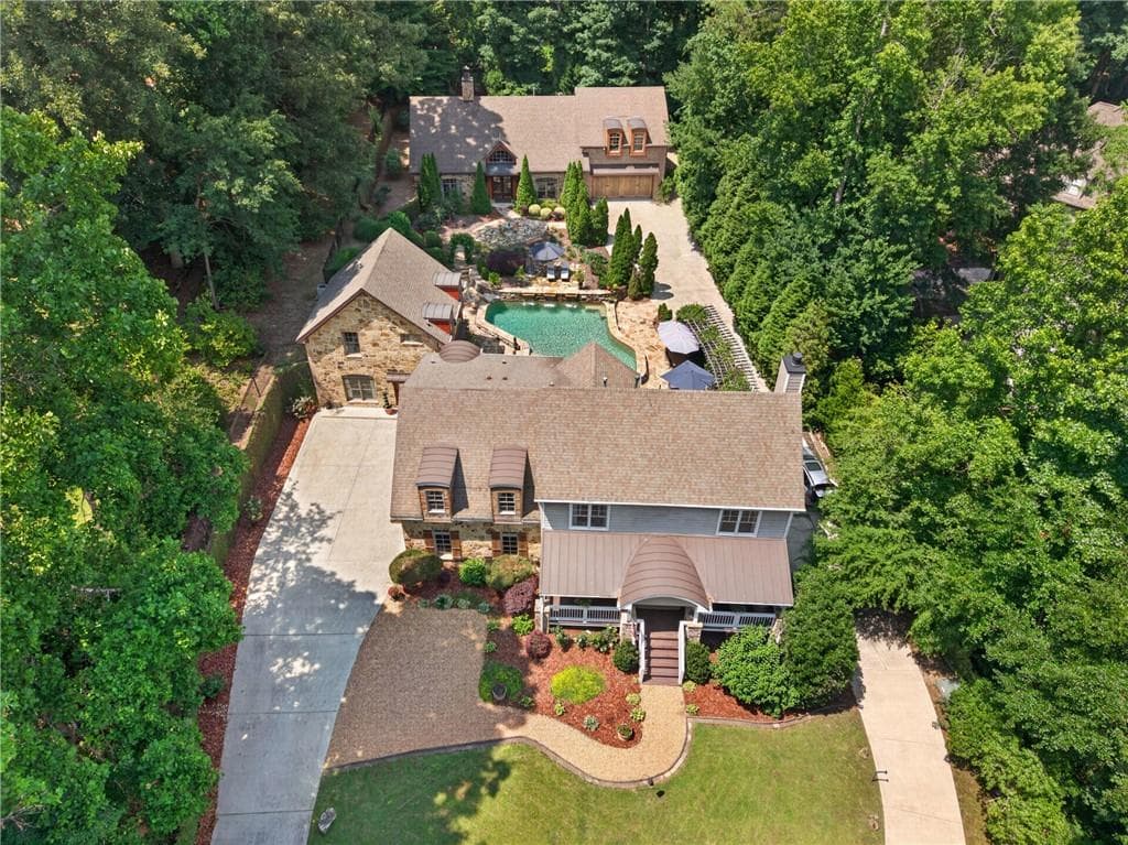7 bedroom, 7 bathroom, 7,462 sq ft single family residence for sale at 625 Willeo Road, Roswell, GA 30075 — photo 6