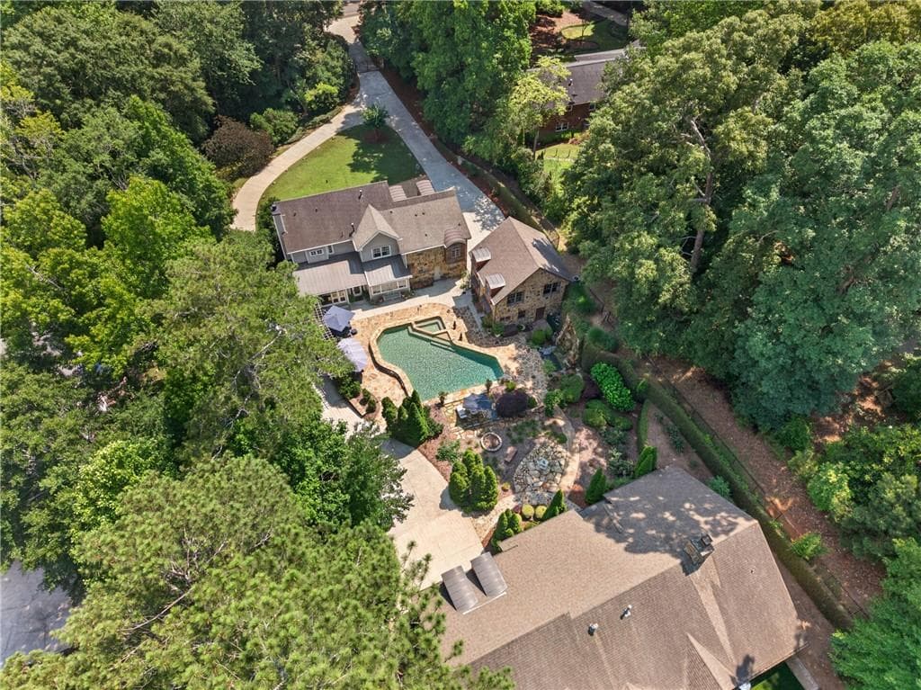 7 bedroom, 7 bathroom, 7,462 sq ft single family residence for sale at 625 Willeo Road, Roswell, GA 30075 — photo 7