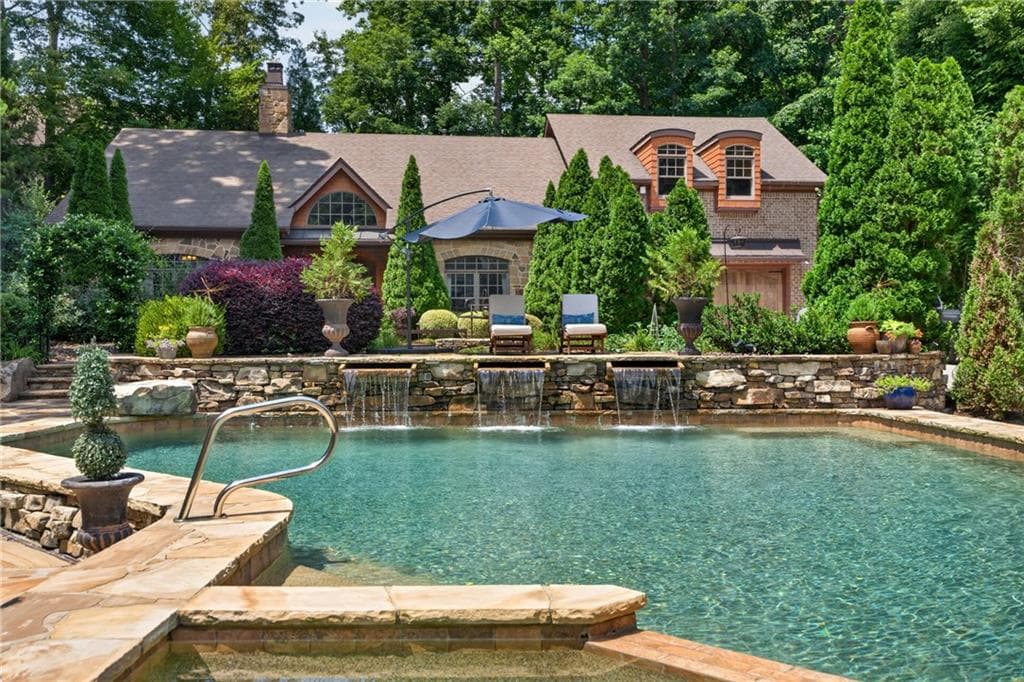 7 bedroom, 7 bathroom, 7,462 sq ft single family residence for sale at 625 Willeo Road, Roswell, GA 30075 — photo 4