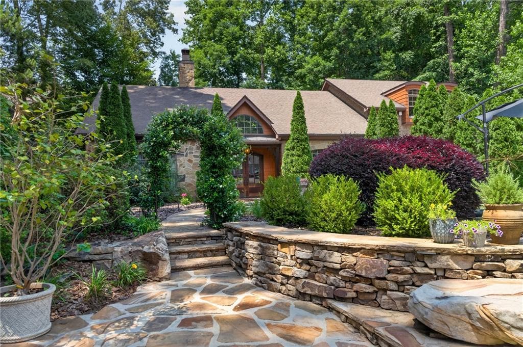 7 bedroom, 7 bathroom, 7,462 sq ft single family residence for sale at 625 Willeo Road, Roswell, GA 30075 — photo 5
