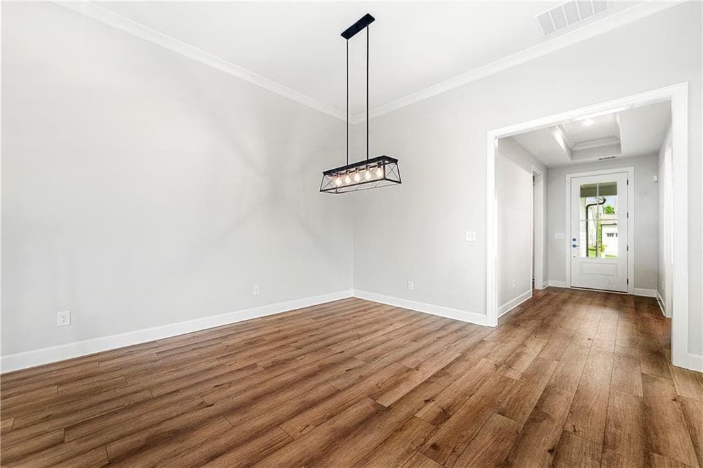 2 bedroom, 2 bathroom, 1,713 sq ft single family residence for sale at 203 Bear Way, Hoschton, GA 30548 — photo 4