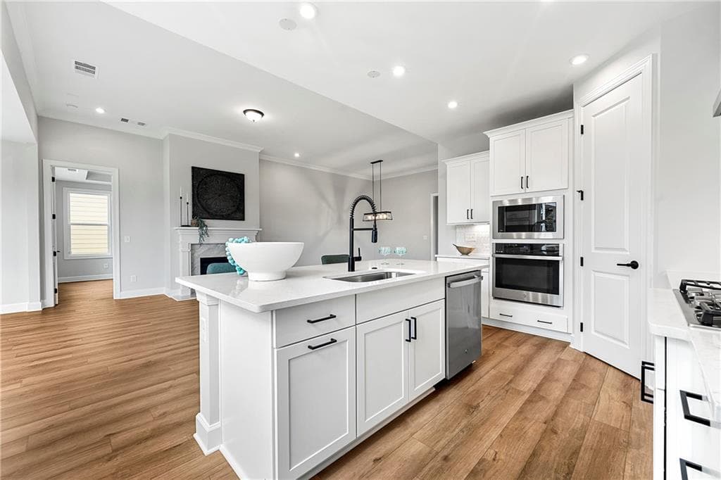 2 bedroom, 2 bathroom, 1,713 sq ft single family residence for sale at 203 Bear Way, Hoschton, GA 30548 — photo 10