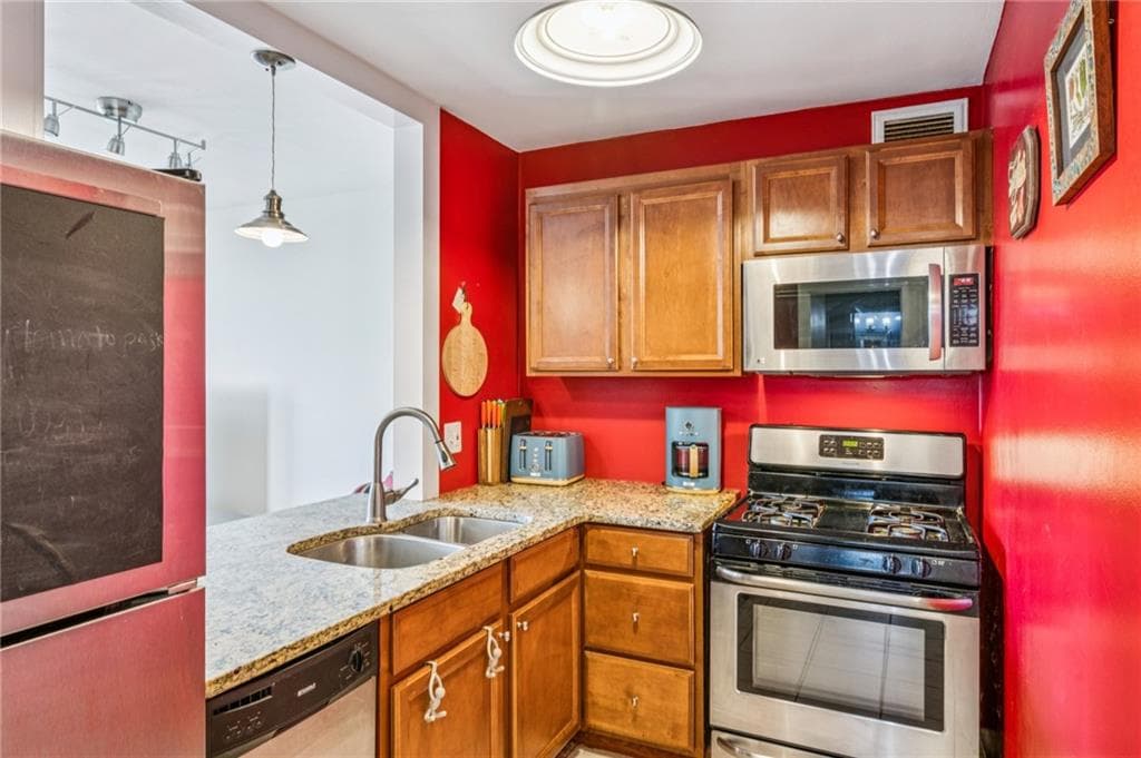 2 bedroom, 1 bathroom, 992 sq ft condominium for sale at 620 Peachtree Street 1106, Atlanta, GA 30308 — photo 9