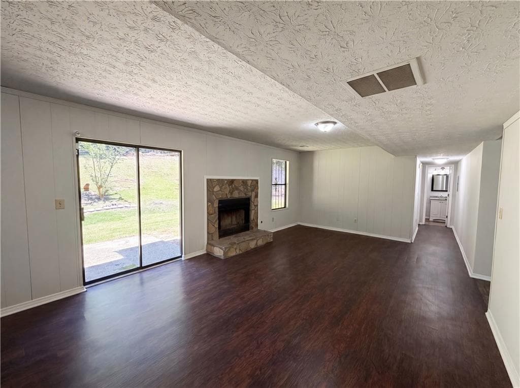 4 bedroom, 3 bathroom, 1,378 sq ft single family residence for sale at 6830 Earlhurst Road, Atlanta, GA 30349 — photo 7