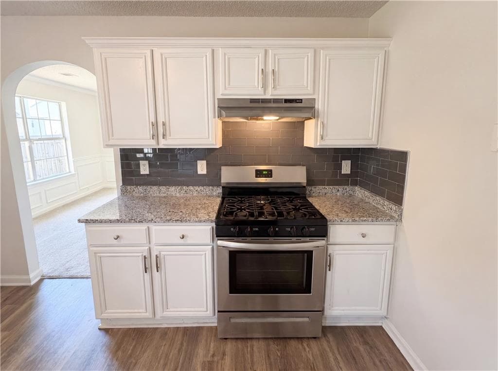 4 bedroom, 3 bathroom, 2,700 sq ft single family residence under contract at 1774 Wood Stork Drive, Hampton, GA 30228 — photo 5