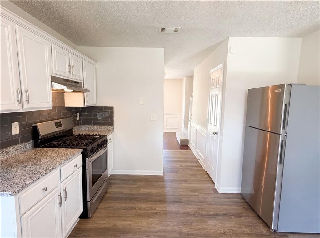 4 bedroom, 3 bathroom, 2,700 sq ft single family residence under contract at 1774 Wood Stork Drive, Hampton, GA 30228 — photo 6