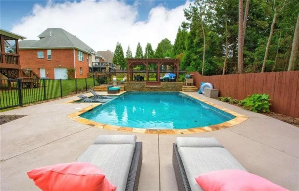 4 bedroom, 3 bathroom, 2,561 sq ft single family residence under contract at 121 Meadow Creek Circle, Bremen, GA 30110 — photo 7