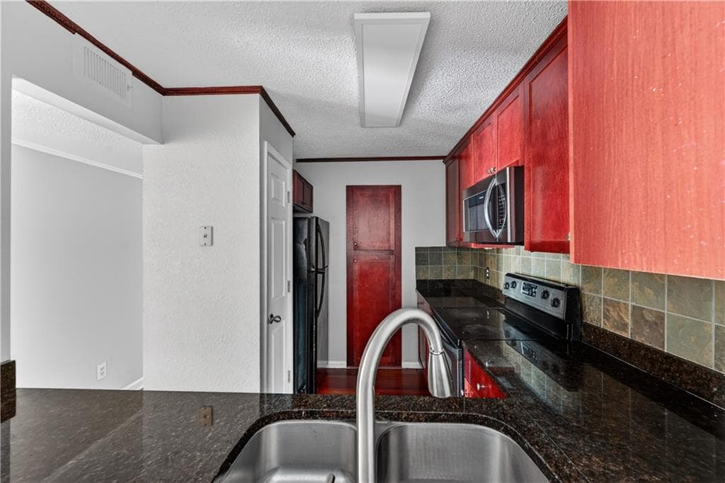 2 bedroom, 2 bathroom, 949 sq ft condominium for rent at 2657 Lenox Road H-110, Atlanta, GA 30324 for $1,650 a month — photo 7