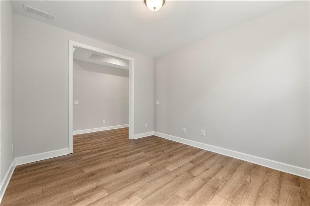 2 bedroom, 2 bathroom, 1,861 sq ft single family residence under contract at 290 Conway Trail, Hoschton, GA 30548 — photo 4
