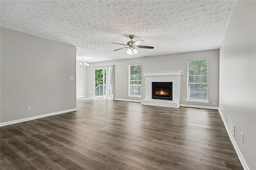 3 bedroom, 2 bathroom, 1,408 sq ft single family residence for sale at 9112 Raven Drive, Jonesboro, GA 30238 — photo 2