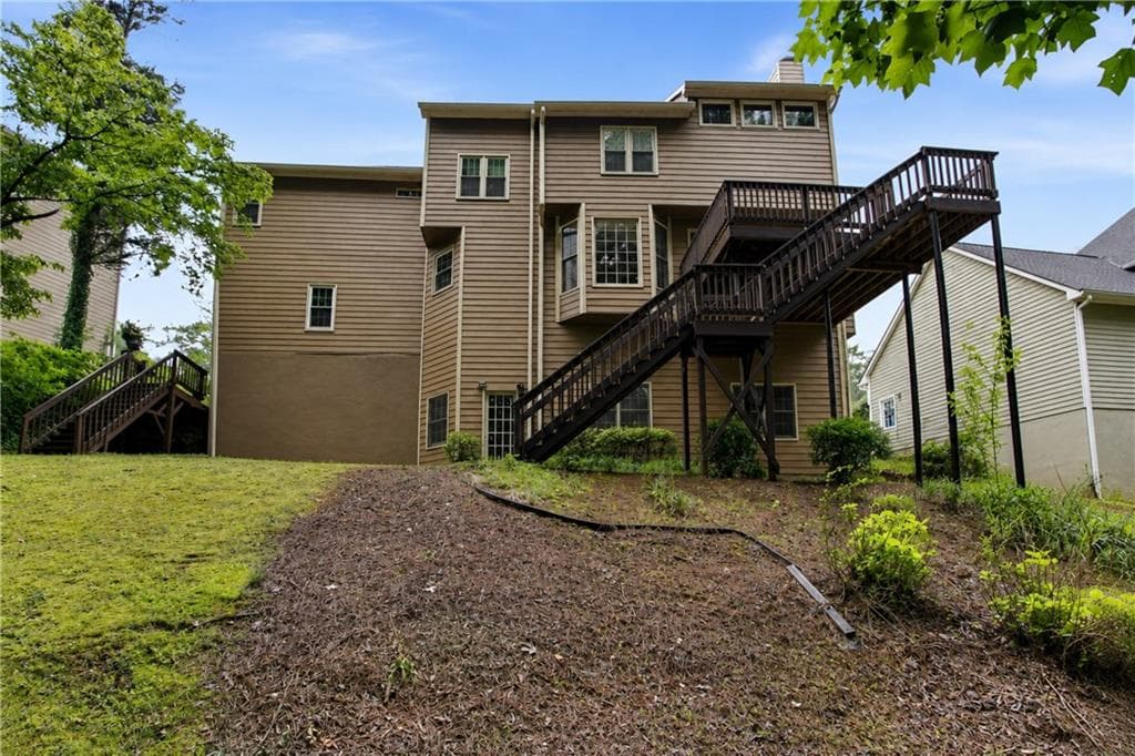 5 bedroom, 3 bathroom, 3,626 sq ft single family residence for sale at 11715 Dunhill Place Drive, Johns Creek, GA 30005 — photo 5