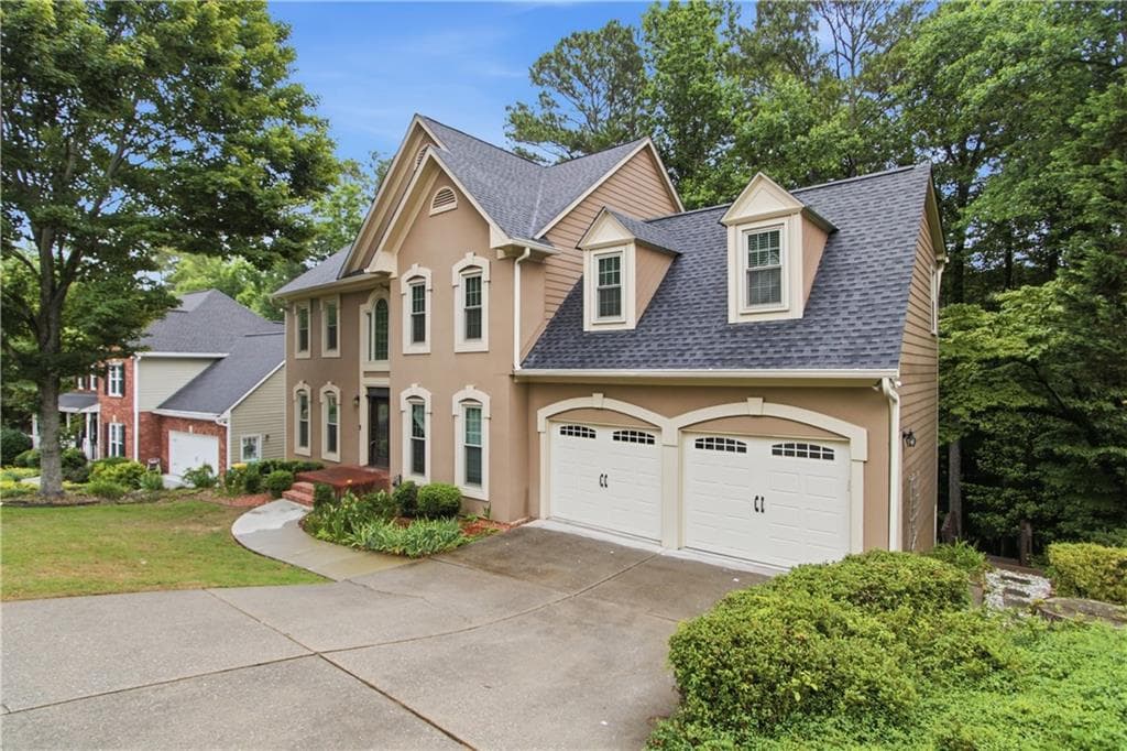 5 bedroom, 3 bathroom, 3,626 sq ft single family residence for sale at 11715 Dunhill Place Drive, Johns Creek, GA 30005 — photo 6