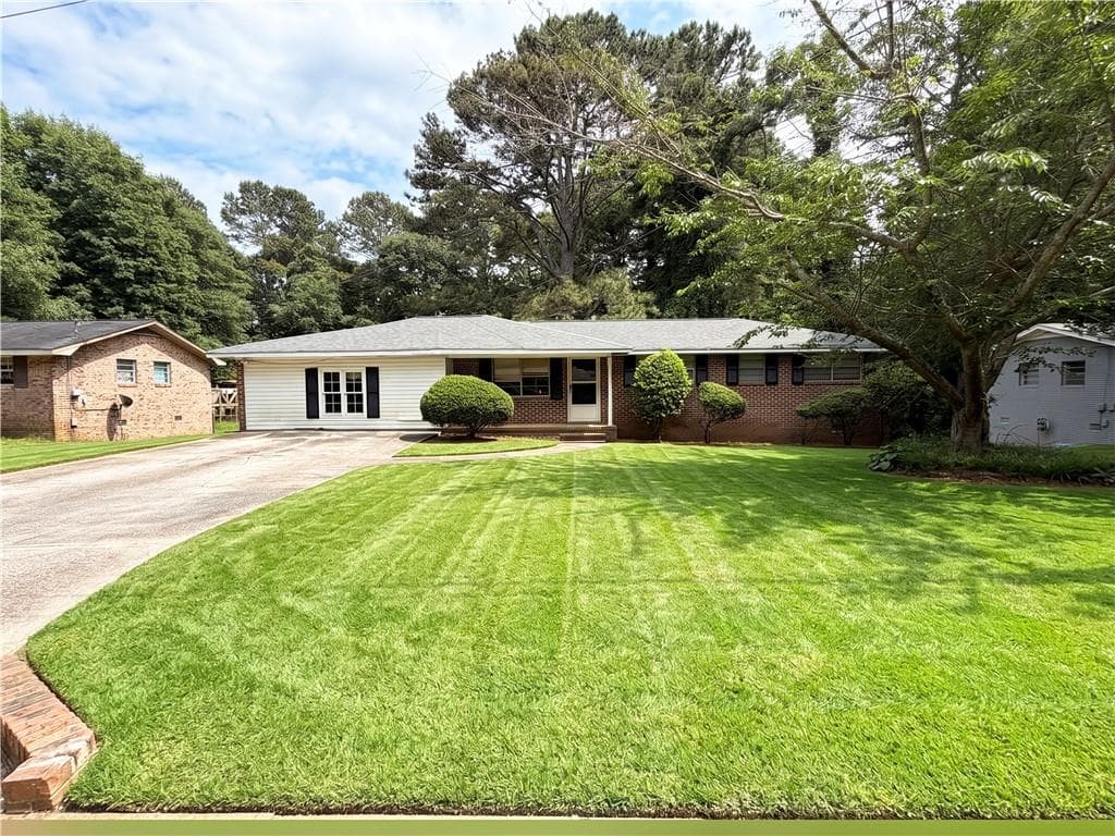 3 bedroom, 2 bathroom, 1,651 sq ft single family residence sold at 10183 Starr Street, Covington, GA 30014