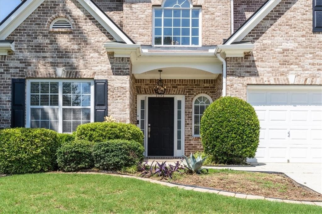 5 bedroom, 3 bathroom, 2,735 sq ft single family residence under contract at 1074 Frog Leap Trail, Kennesaw, GA 30152 — photo 2