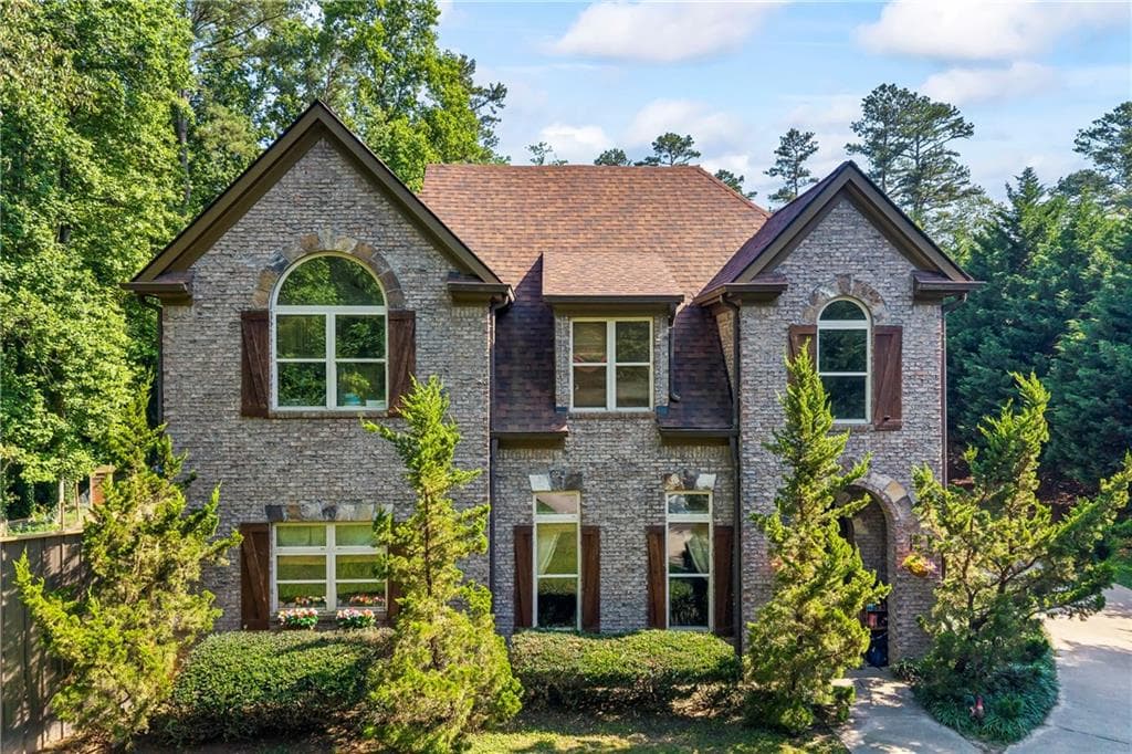 7 bedroom, 7 bathroom, 3,171 sq ft single family residence for sale at 9315 Meadow Brook Drive, Gainesville, GA 30506 — photo 2