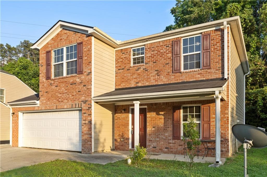 4 bedroom, 3 bathroom, 1,844 sq ft single family residence under contract at 5640 Laurel Ridge Drive, East Point, GA 30344 — photo 3