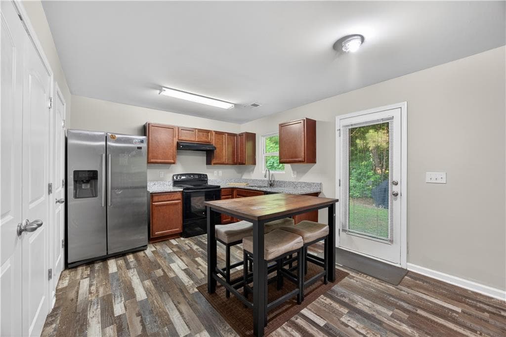 4 bedroom, 3 bathroom, 1,844 sq ft single family residence under contract at 5640 Laurel Ridge Drive, East Point, GA 30344 — photo 7