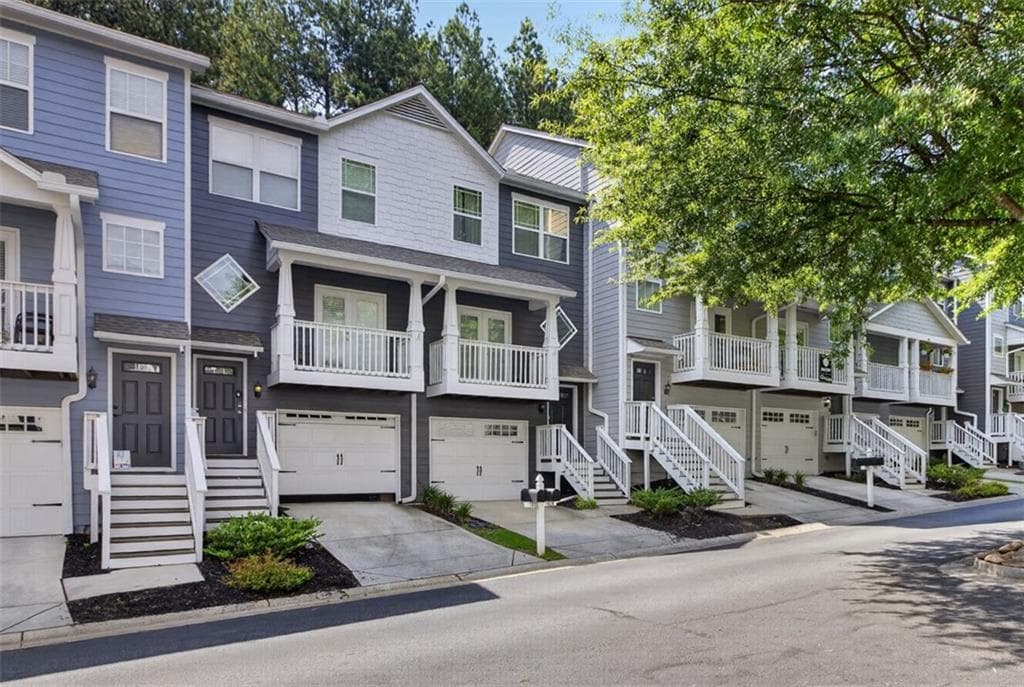 3 bedroom, 4 bathroom, 1,326 sq ft townhouse for sale at 1028 Liberty Parkway # 203, Atlanta, GA 30318 — photo 7