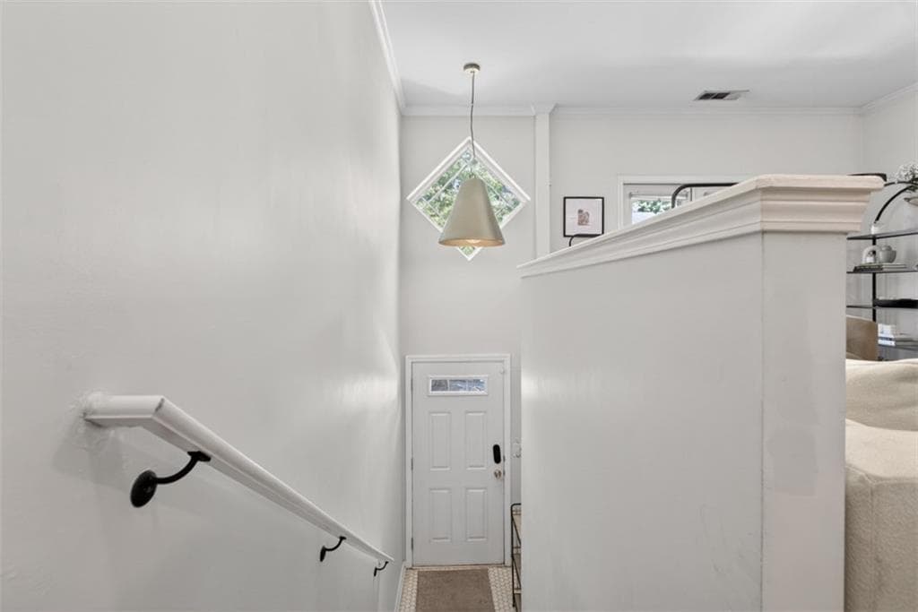 3 bedroom, 4 bathroom, 1,326 sq ft townhouse for sale at 1028 Liberty Parkway # 203, Atlanta, GA 30318 — photo 9