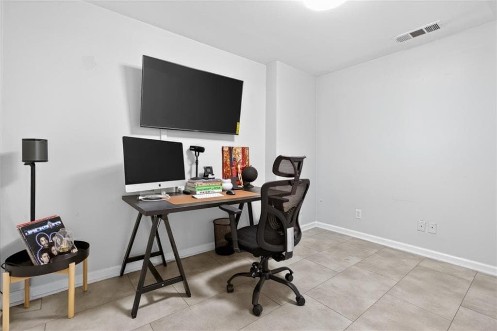 3 bedroom, 4 bathroom, 1,326 sq ft townhouse for sale at 1028 Liberty Parkway # 203, Atlanta, GA 30318 — photo 10
