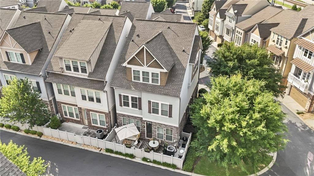 3 bedroom, 4 bathroom, 2,696 sq ft single family residence sold at 454 Cranleigh Ridge, Smyrna, GA 30080