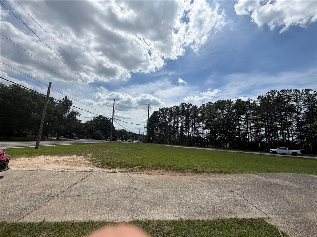 3 bedroom, 2 bathroom, 31,363 sq ft single family residence for sale at 1861 Pharr Road, Snellville, GA 30078 — photo 9