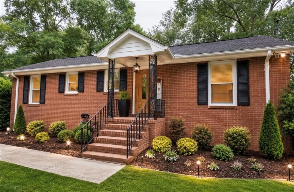 5 bedroom, 3 bathroom, 2,762 sq ft single family residence for sale at 5566 Fisherman Court, Villa Rica, GA 30180 — photo 1 of 33
