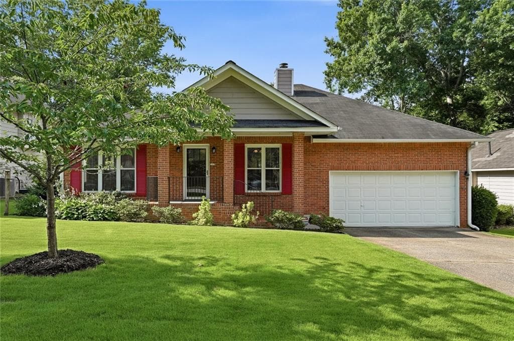 140 Greenmont Circle, Alpharetta, GA 30009 — most recent listing photo